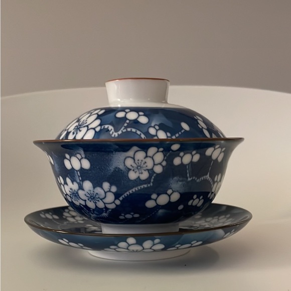 Floral Gaiwan - Picture 2 of 3